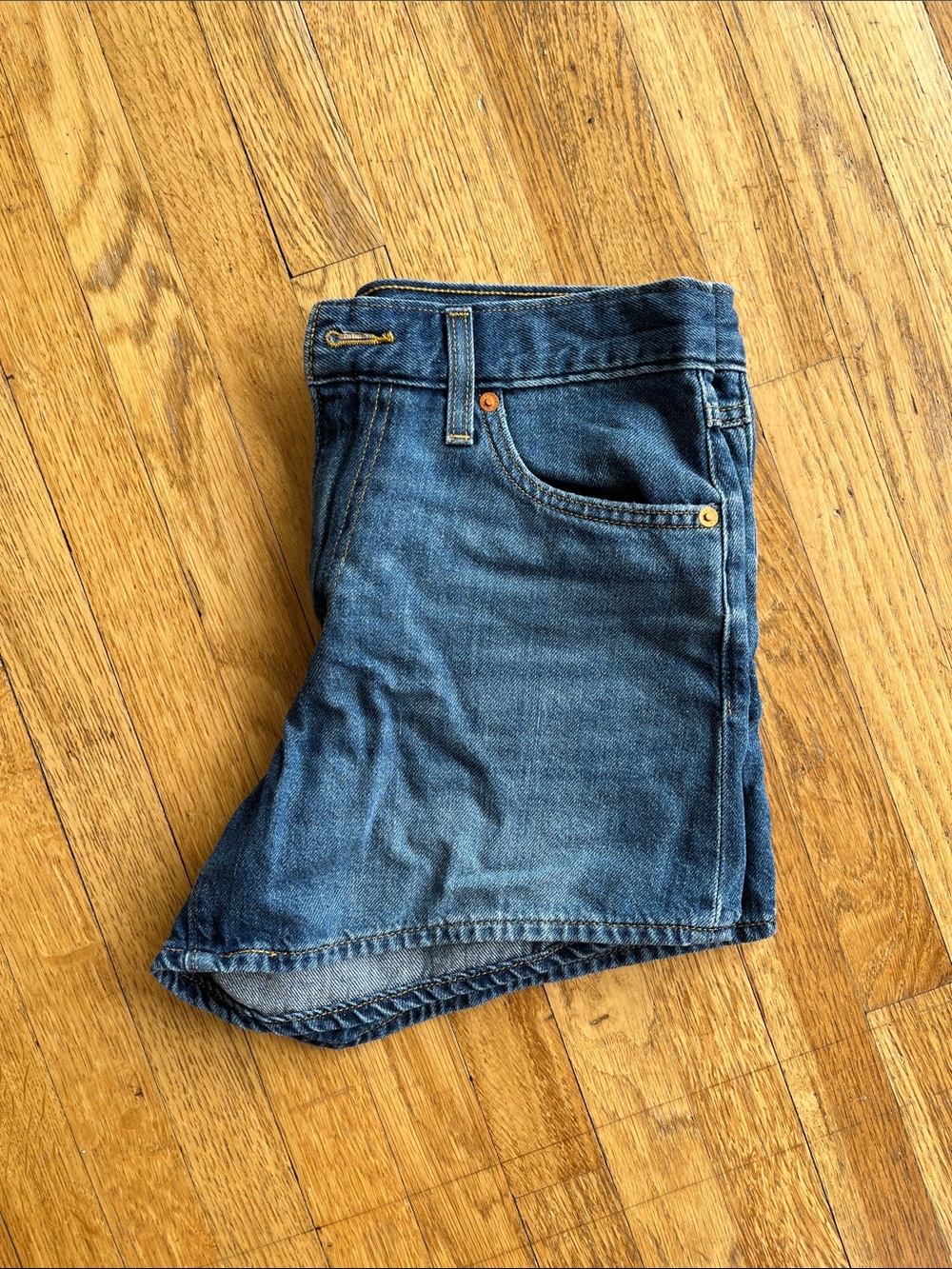 Levi’s 80s Mom Shorts Size 26